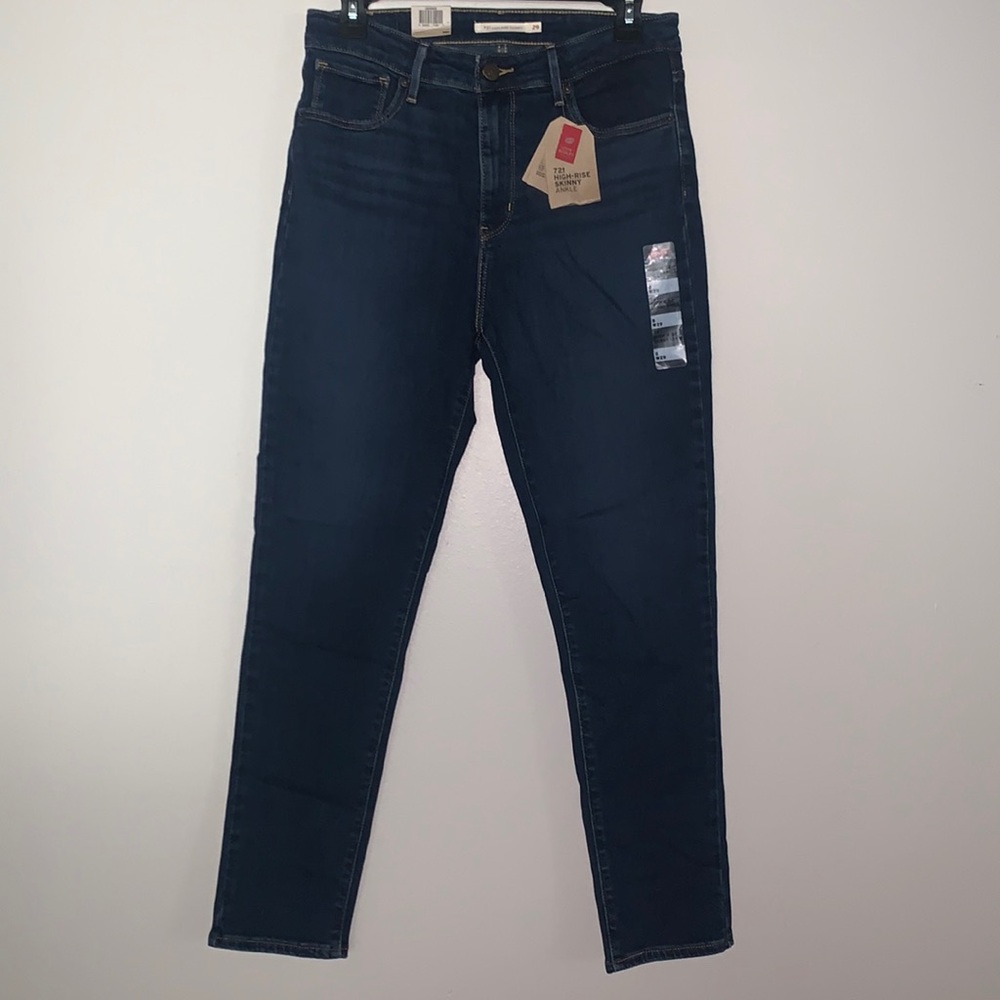 ❗️CLEAROUT❗️
 Levi’s women’s 721 high rise Skinny Ankle Jean